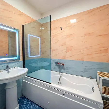Driftwood Luxury * Δυρράχιο