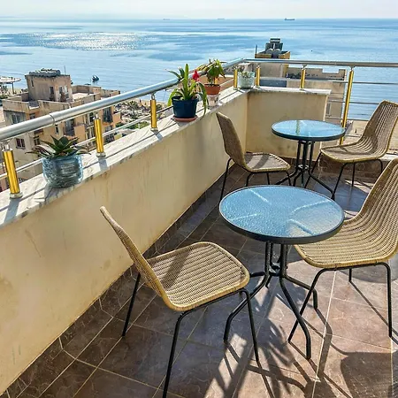 Driftwood Luxury * Durrës
